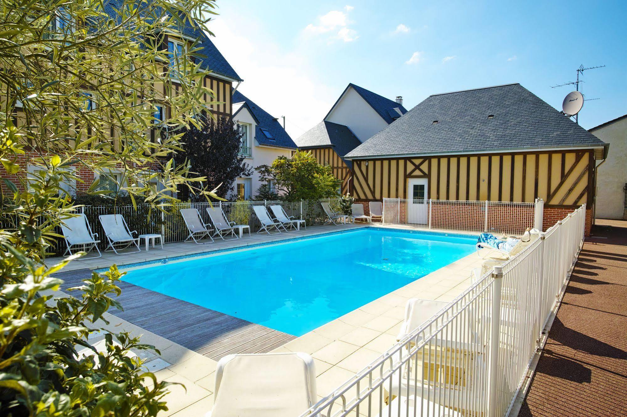 Appart hôtel La Closerie Cote Port 3*